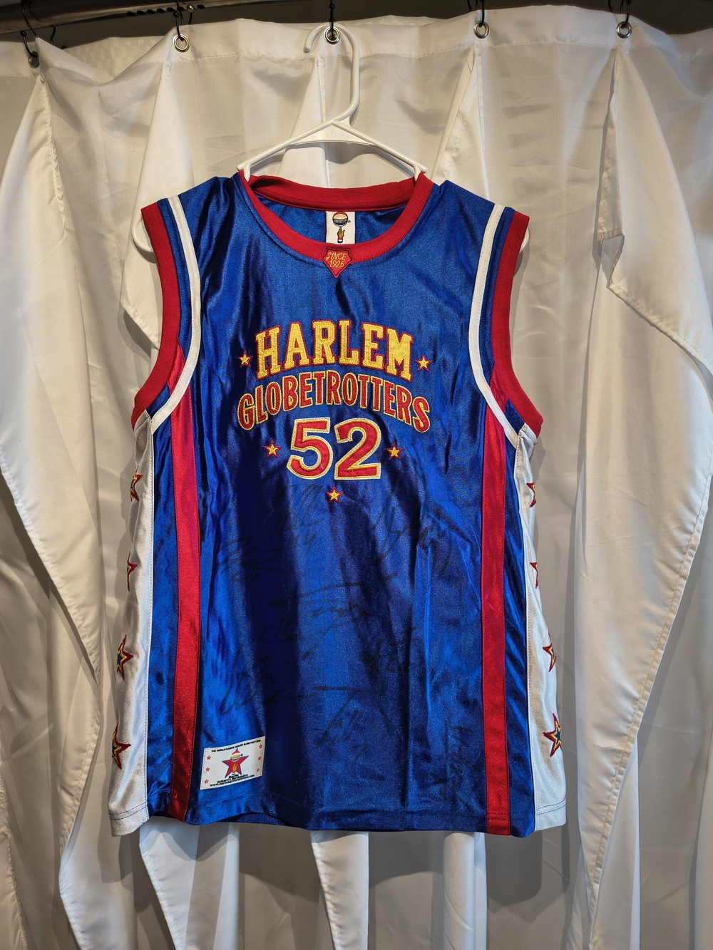Autographed Harlem Globetrotters #52 Blue Red Team Jersey